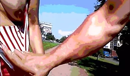 Hai bác sĩ chiêm ngưỡng vòng hậu môn của bệnh nhân phim sec gai xinh