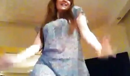 Em phim sêc hay bé nhỏ đã giúp anh chàng thư giãn