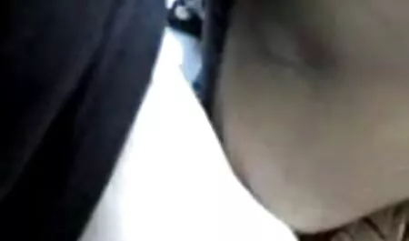 Depraved brunette hút tinh ranh với gusto bên trang xem sec hồ