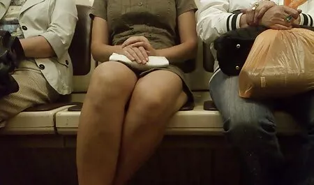 Một người đàn ông đặt một hàng xóm phim sec khong che moi doggy phong cách và fuck cô ấy cứng