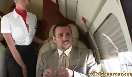 Ngôi sao khiêu dâm tôn sùng từ sec khongche Prague