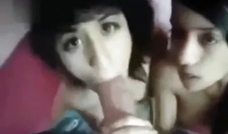 Đĩ Claudia được ướt đẫm phim sec khongche trong Hãy